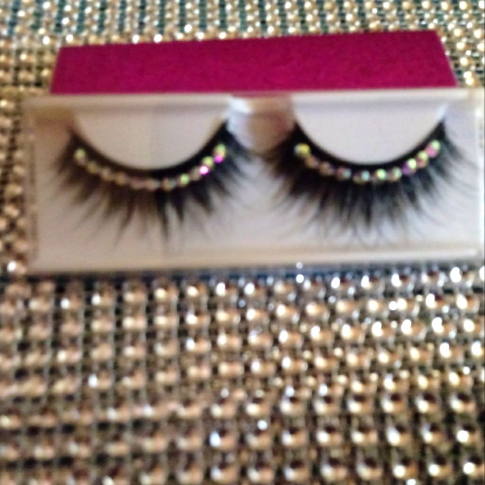 Diamond lashes mink